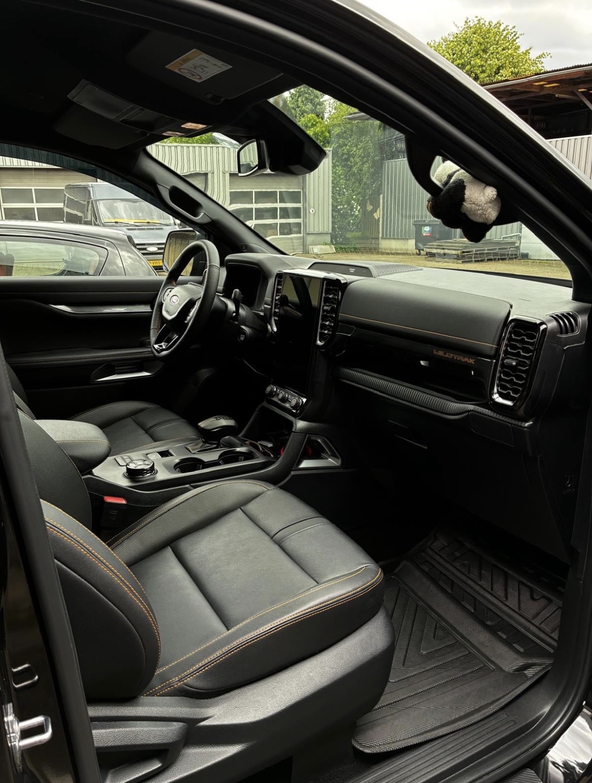 Ford Ranger Wildtrak — interieur — Na de detailing